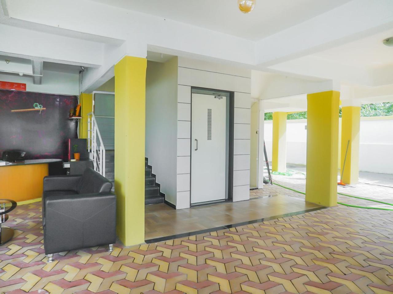 โอโย 16007 เอสเค เอ็กเซกคิวทีฟ Hotel Yerandwane ภายนอก รูปภาพ