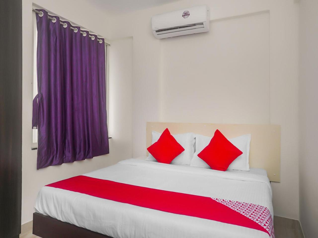 โอโย 16007 เอสเค เอ็กเซกคิวทีฟ Hotel Yerandwane ภายนอก รูปภาพ